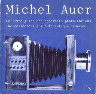 Item #53286 le Livre-guide des appareils photo anciens/ The Collectors Guide to Antique Cameras...